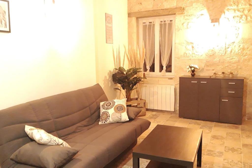Logement Neuf Et Cosy Proche Centre Ville Σινόν Εξωτερικό φωτογραφία